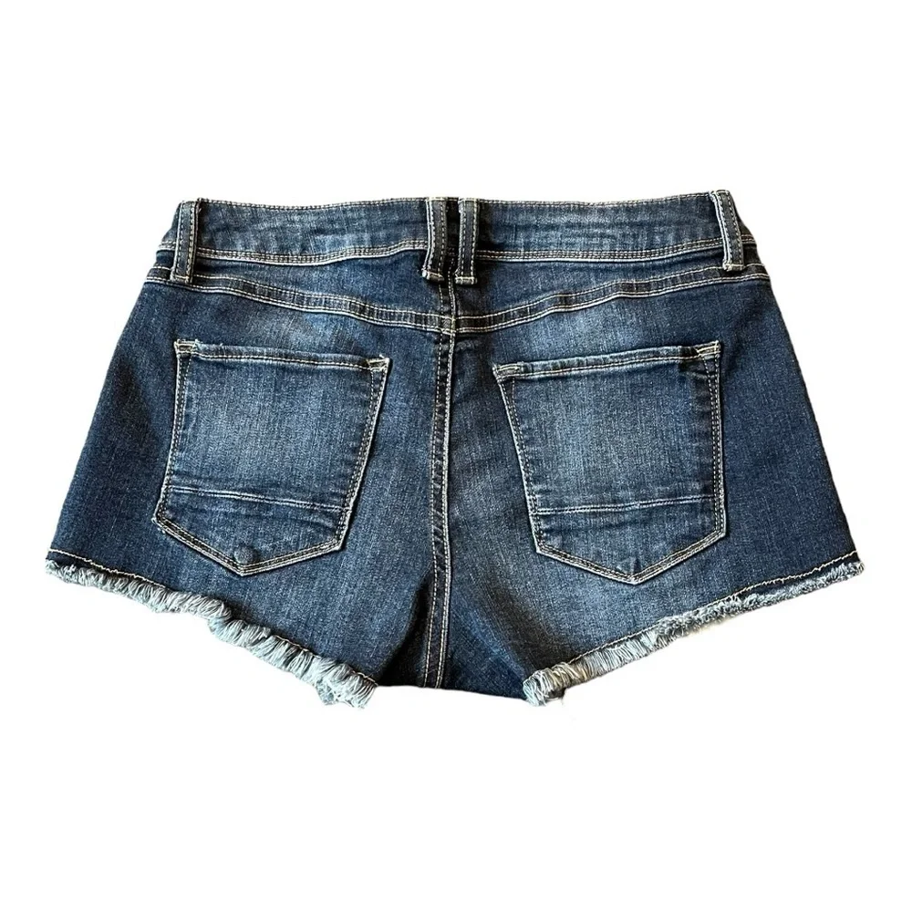 Rewash Women's Vintage Reunion Fringe Hem Medium Wash Jean Shorts